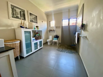 5 Bedroom Villa