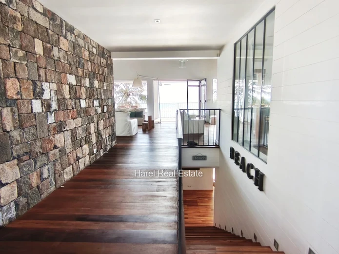 Waterfront Villa in Pointe aux Canonniers!