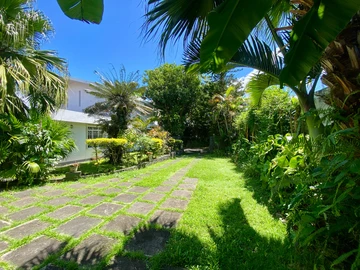 5 Bedroom Villa