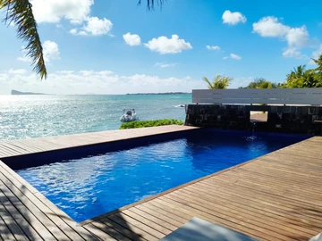 5 Bedroom Villa