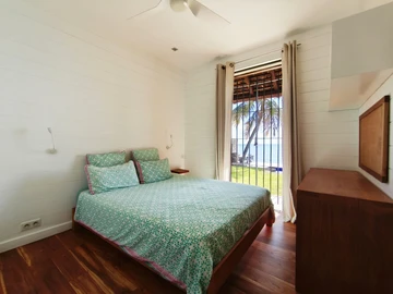 5 Bedroom Villa