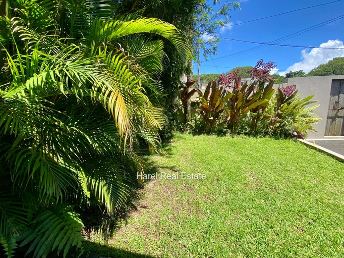 Modern Townhouse - Curepipe