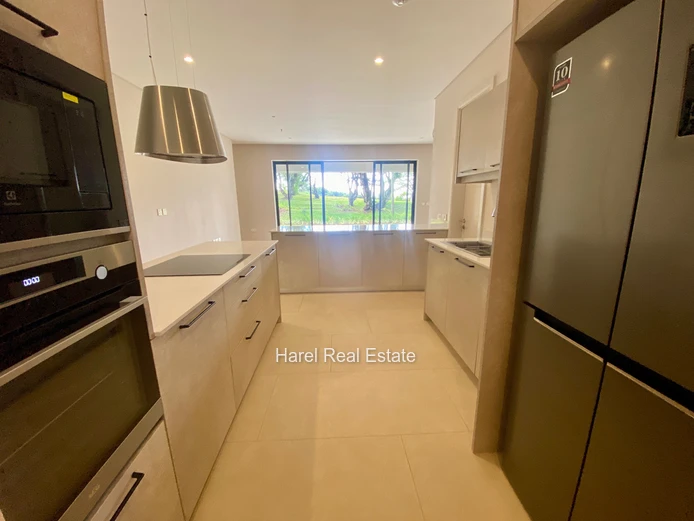 BRAND-NEW - UNFURNISHED or FURNISHED
