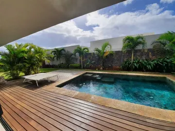 4 Bedroom Villa