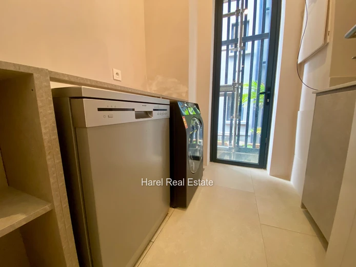 BRAND-NEW - UNFURNISHED or FURNISHED