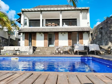 5 Bedroom Villa